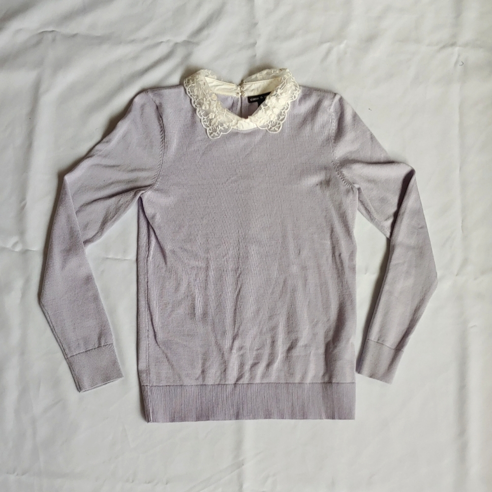 Cable & Gauge lavender pullover sweater with lace collar